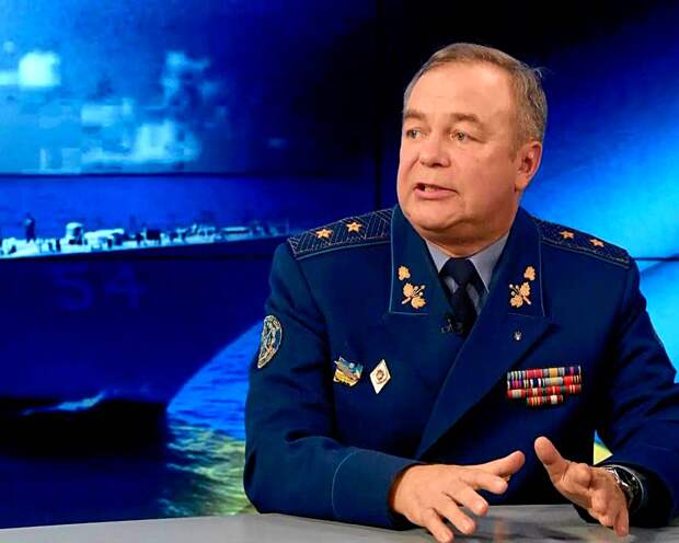 Генерал Романенко рассказал, что помешало Путину захватить Украину и Прибалтику к 9 мая