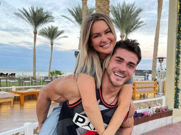 Капаклы: «Я взрослел с Африкантовой, но не может быть семьи без детей. Разница в возрасте сказалась»