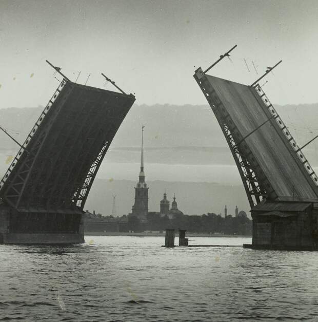 1971. Дворцовый мост