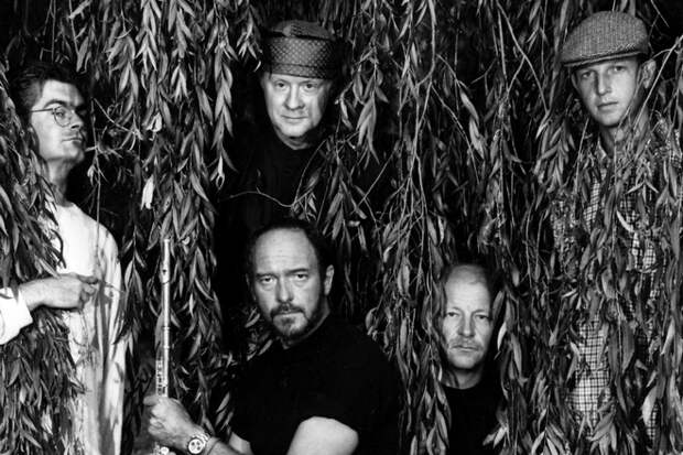 Группа Jethro Tull в 1996 году