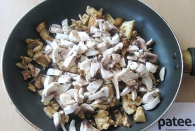 Баклажаны  фаршированные курицей и грибами - приготовление