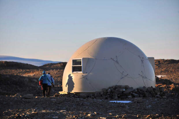 Купольный дом для проживания в Антарктиде.