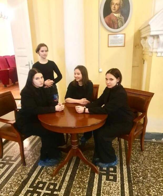 У каждого человека есть как полезные, так и вредные привычки. 01