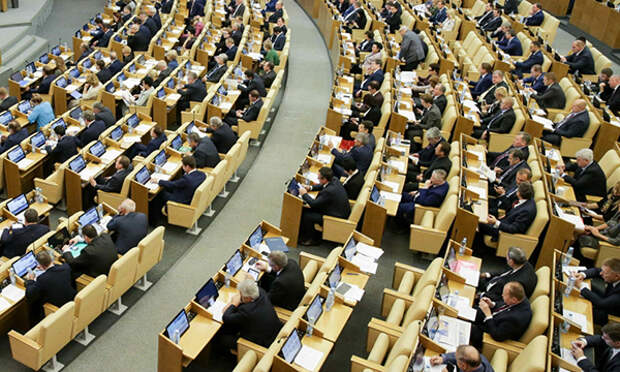 «Единая Россия» единогласно поддержала поправки об использовании маткапитала. Закон принят. Фото: moscow.er.ru