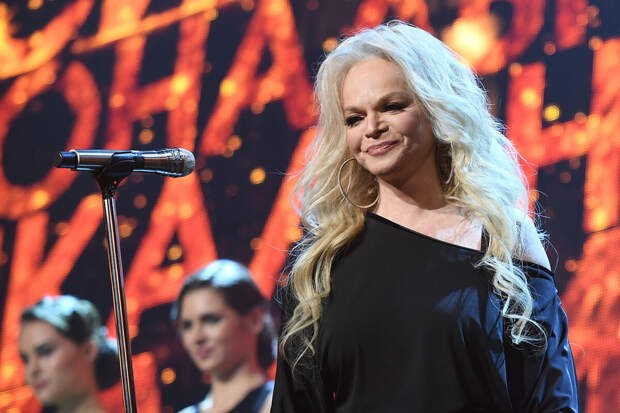 Директор Долиной Пудовкин отказался отвечать на вопрос об отмене концерта певицы