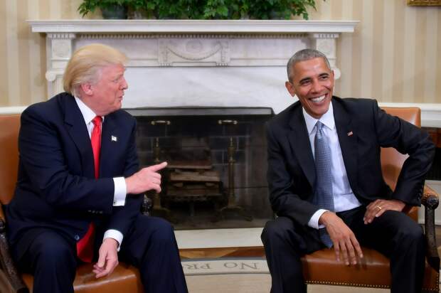 Обама встретился с Трампом в овальном кабинете (Photo credit should read JIM WATSON/AFP/Getty Images)