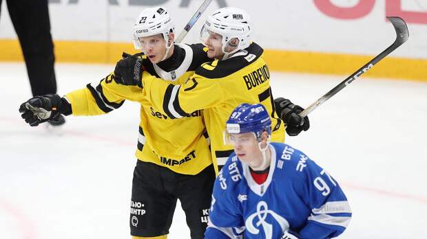 «Северсталь» на выезде обыграла московское «Динамо» и сохранила вторую строчку в таблице Западной конференции КХЛ