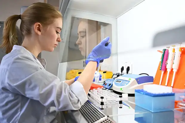 «Требования по защите своего здоровья остаются»: в Роспотребнадзоре считают преждевременной отмену масочного режима в РФ