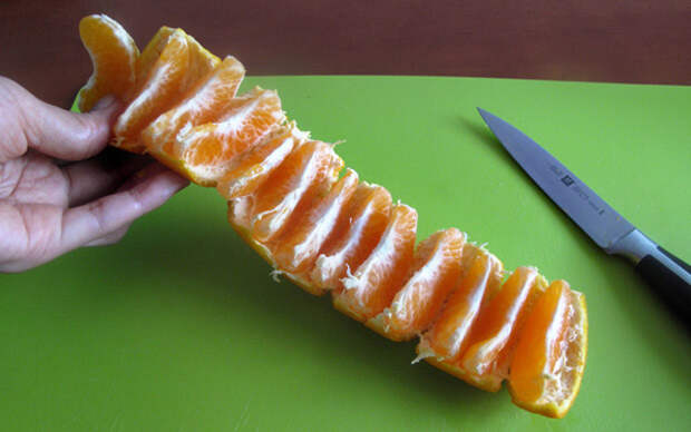 Как очистить апельсин (мандарин) от пленок и кожуры за 1 минуту