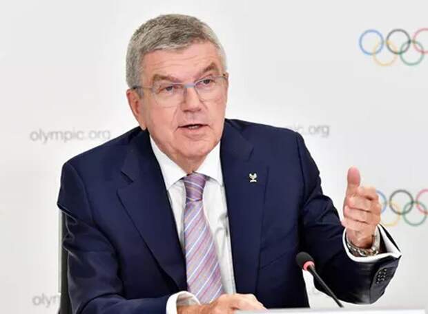Томас Бах считает, что «никаких санкций нет и не должно быть за наличие паспорта». Удивительное открытие!