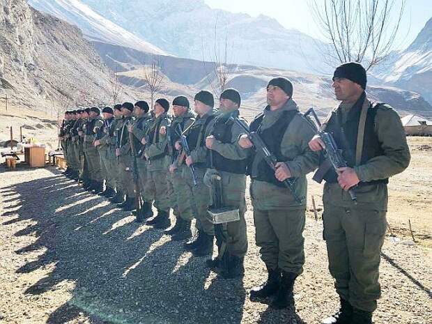 Киргизия и Таджикистан договорились прекратить огонь на границе