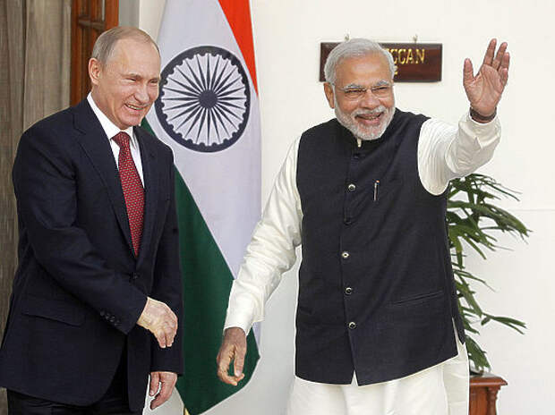Вертолеты, снаряды и 12 энергоблоков: итоги визита Путина в Индию на зависть Обаме