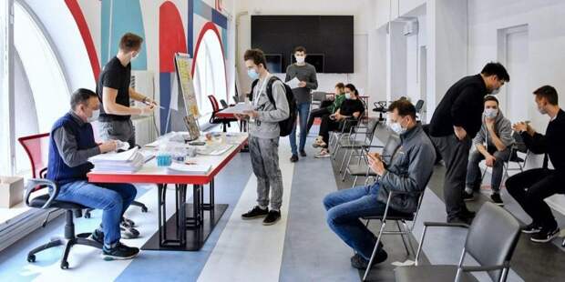Собянин лично поблагодарил волонтеров за работу в период пандемии. Фото: mos.ru