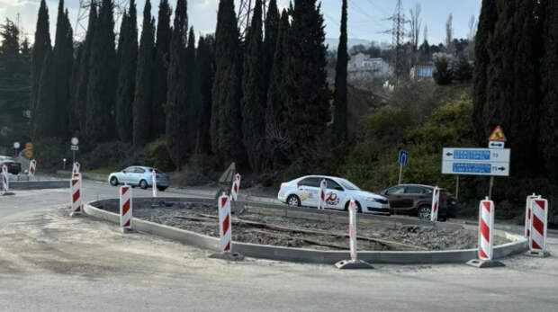 В Ялте обустраивают «островки» на месте частых ДТП