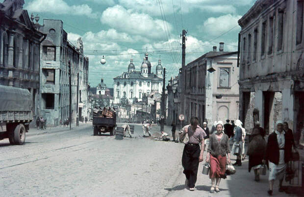 1942. Улица Большая Советская