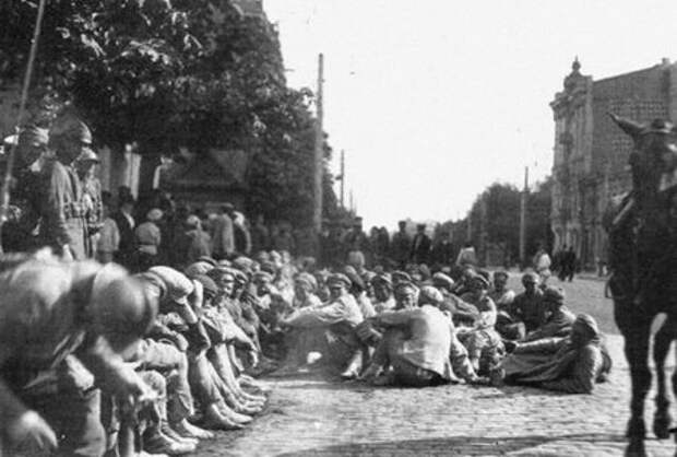 Другая Катынь: В 1919-1922 годах в польском плену погибло около 30 тысяч красноармейцев Другая Катынь: В 1919-1922 годах в польском плену погибло около 30 тысяч красноармейцев
