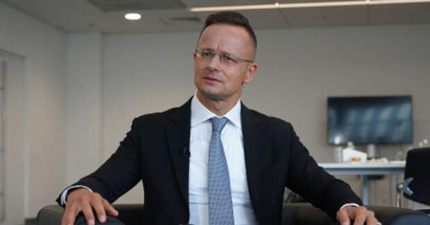 Сийярто: Украина принесёт войну в Европу и не может быть членом ЕС Сийярто: Украина принесёт войну в Европу и не может быть членом ЕС