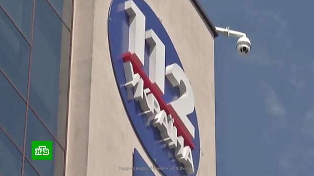 «Даже Порошенко на такое не пошел»: почему Зеленский запретил оппозиционные телеканалы