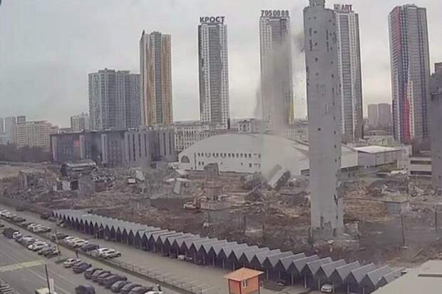 Ущерб от обрушения колонны «Снежкома» оценили в 100 млн рублей