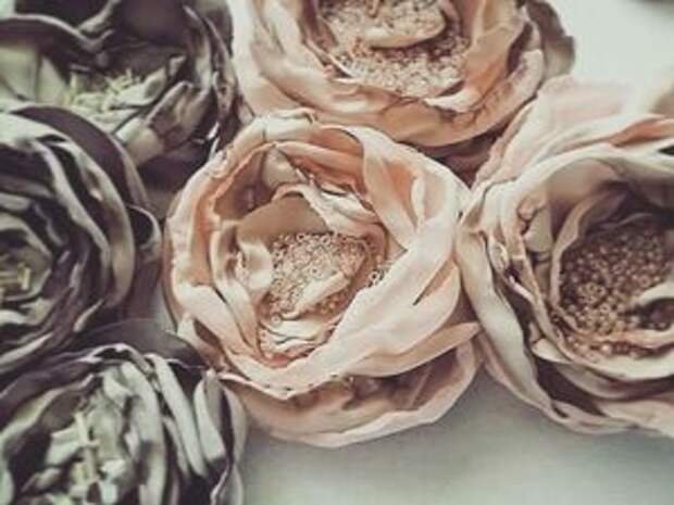 Шьем красивые цветы из ткани для декора одежды, обуви и аксессуаров | Ярмарка Мастеров - ручная работа, handmade