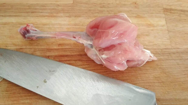 Цыпленок в карри-кляре (chicken curried lollipop)