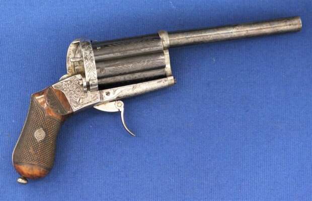 Револьверы и пистолеты от Виктора Коллетта