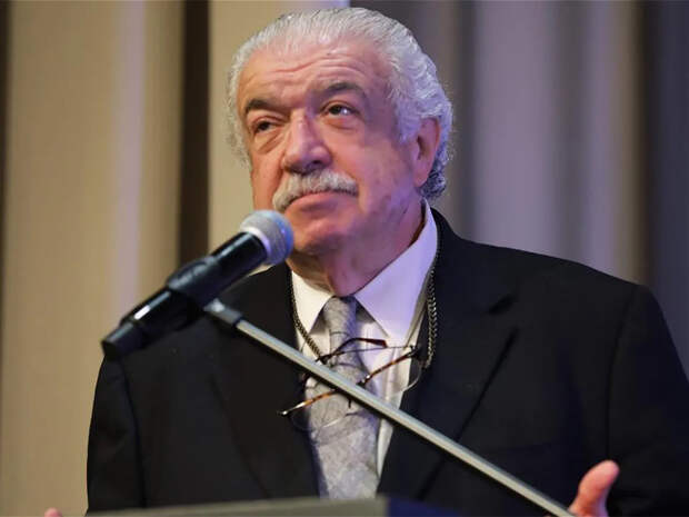 Гусман, восхваляющий Алиева, стал лауреатом премии в Турции0