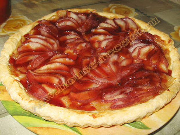 Пирог с яблоками и с грушами
