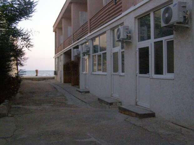 продажа пансионата на берегу моря в Евпатории