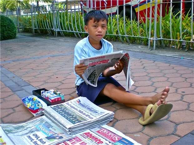Китайский ребенок продает газеты Дети Мира, подборка, подборка фото, фото