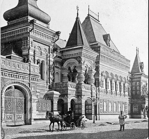 За что архитектор проклял свой дом: загадки пряничного терема на Якиманке