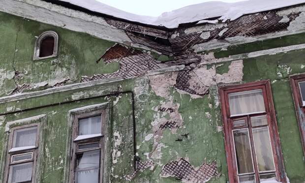 Разрушение происходит прямо на глазах