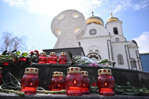 В Краснодаре организован стихийный мемориал в память о погибших в теракте в "Крокус Сити Холле"