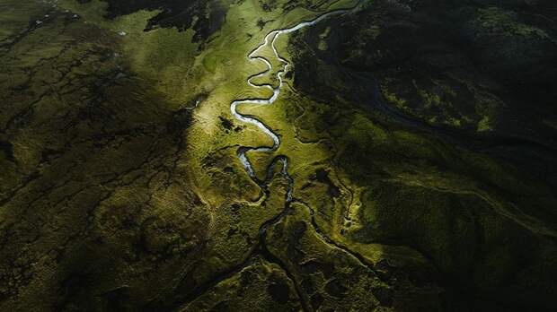 Потрясающие аэроснимки, сделанные с самолета в небе над Исландией и Гренландией