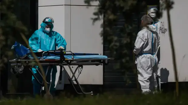 В России за сутки скончались 999 человек с коронавирусом