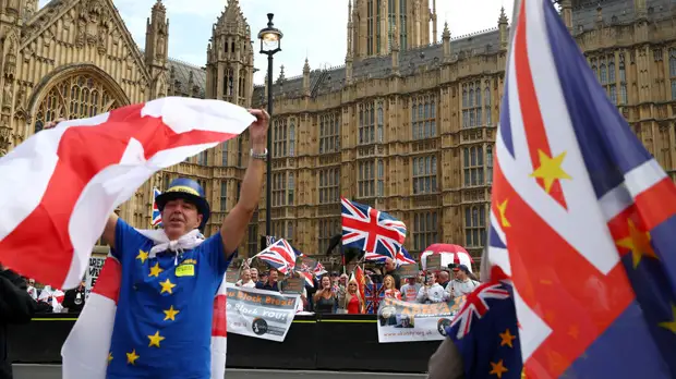 Юнкер назвал проект соглашения по брекситу лучшей сделкой из возможных