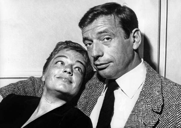 Yves Montand et Simone Signoret chez eux en 1957