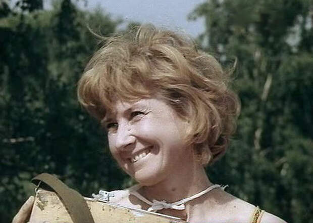 Людмила Аринина в фильме «Почти смешная история». / Фото: www.portal-kultura.ru Людмила Аринина в фильме «Почти смешная история». / Фото: www.portal-kultura.ru