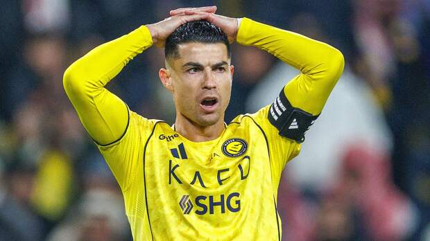 «Реал» сенсационно проиграл, Роналду получил царский подарок за дубль, «Сити» в шаге от «Арсенала». Главное в мире