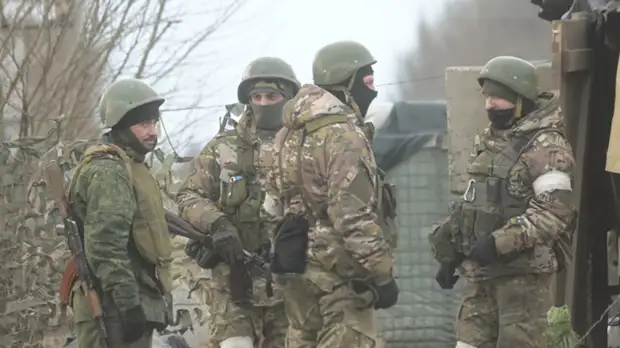 WarGonzo: в Мариуполе ВСУ отступают под давлением военных ДНР