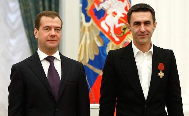 Дмитрий Медведев и Вячеслав Бутусов. Фото: kremlin.ru
