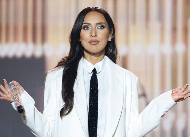 Миллионер из окружения Бузовой переключился на Алсу: подробности