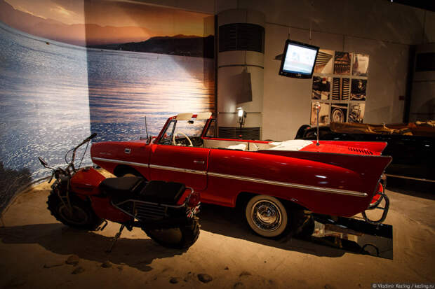 Amphicar, «The Car that Swims»