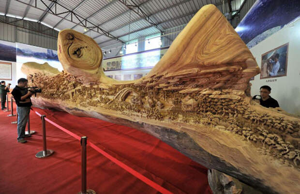 Самая большая в мире деревянная скульптура.