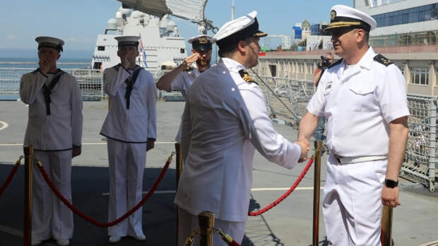 Передача пары британских тральщиков в ВМС Украины оставила Россию равнодушной