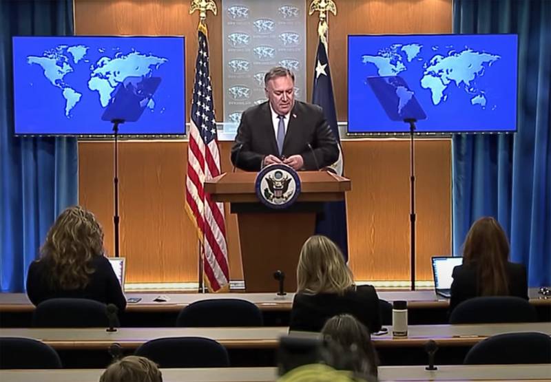 Госсекретарь США: Нужно прояснить роль Турции в конфликте в Нагорном Карабахе