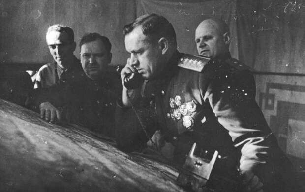 Маршал Рокоссовский: немцы боялись даже его имени!