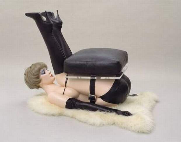 На эти кресла вы не захотите садиться и уж точно не захотите такое в свою гостиную!