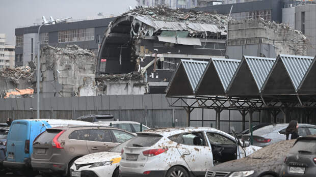 Три человека пострадали при обрушении горнолыжного комплекса в Красногорске