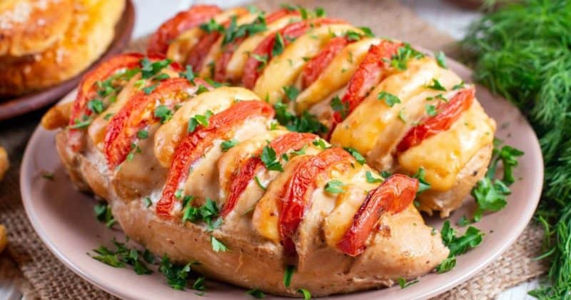 Куриное филе с сыром в духовке. Отличный вариант для обеда или ужина